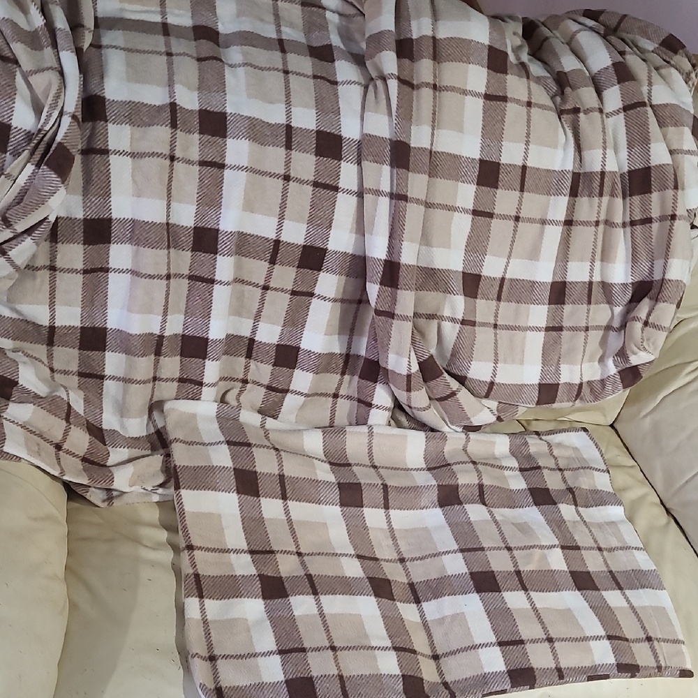Mainstays Plaid Brown and Cream Fleece Queen Sized Sheet Set